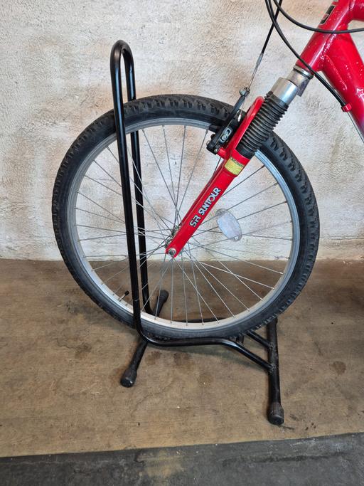 — Bike Floor Stand
