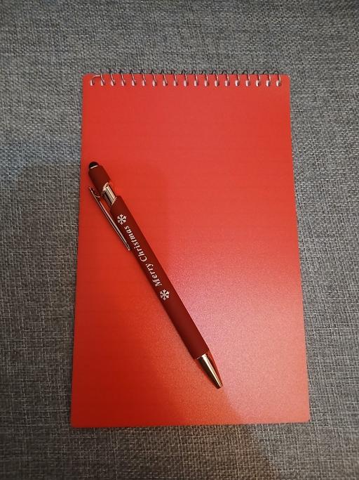  — Christmas Pen/Notebook New