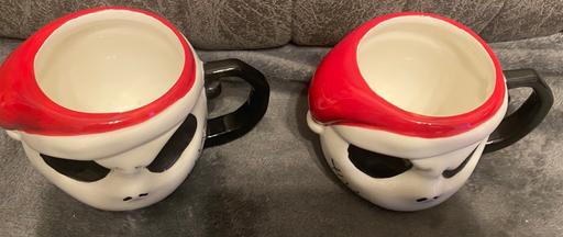  — Christmas mugs