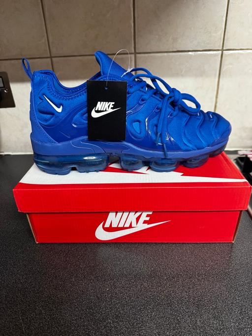  — Nike vapour max