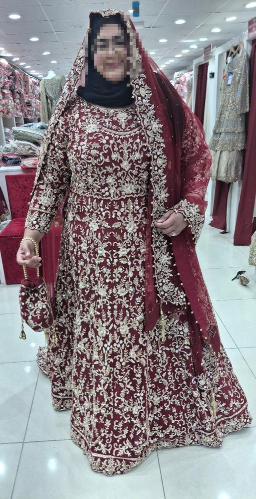  — Plus Size (UK 24) Wedding Dress
