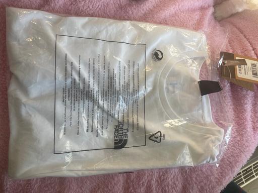  — North Face white T Shirt XL Brand New With Ta