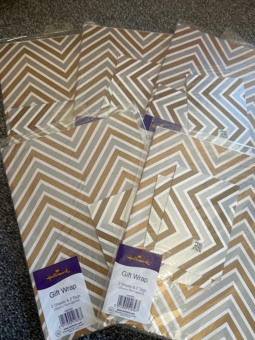  — 2 sheets pack, gift wrap. Gold/silver. New