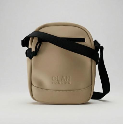  — Clan London Anti Theft Crossbody Bag