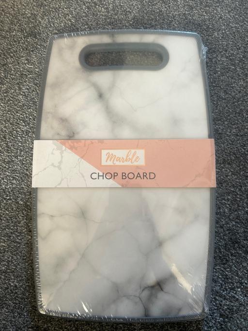  — Chopping board. New. Plastic. Marble effect.