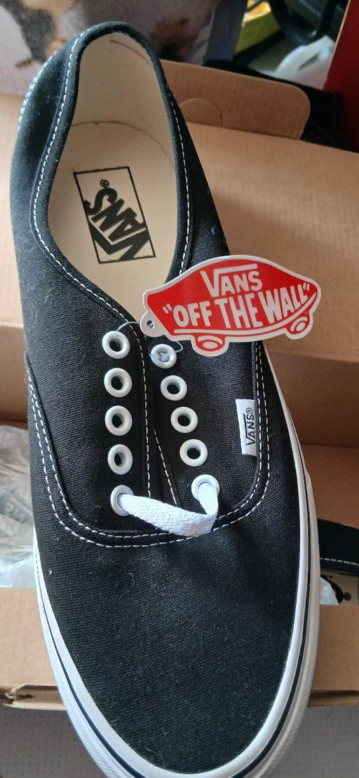  — black vans size 8