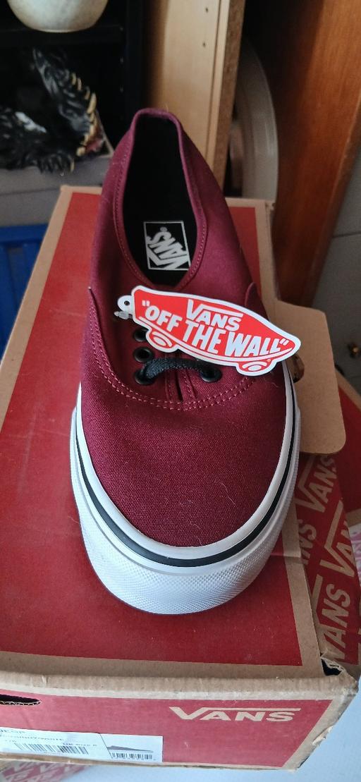  — vans size 8