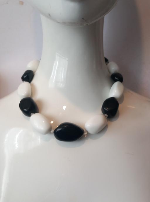  — Vintage 925 Black & White Glass necklace
