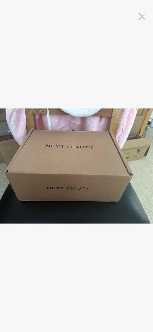  — Box of makeup for Taslima B