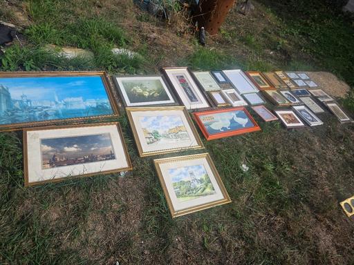  — various size vintage/modern pic/print frames