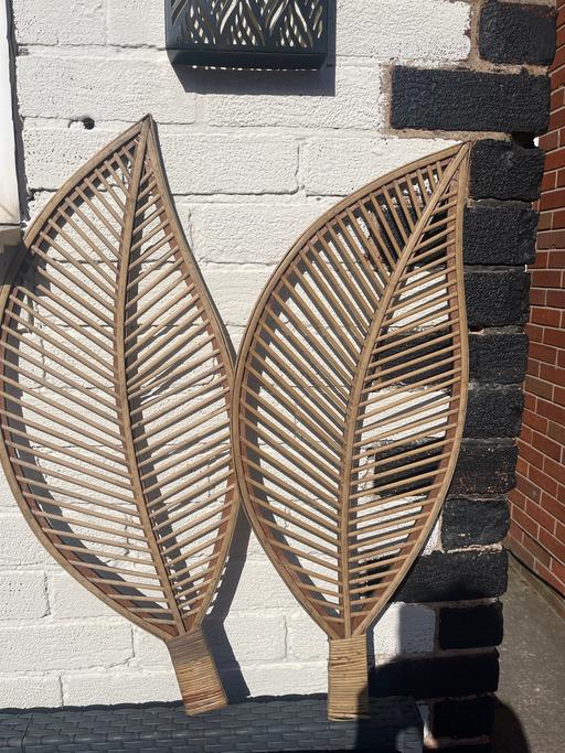  — Wood leaf art deco
