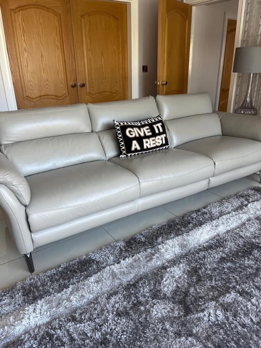  — Sofa