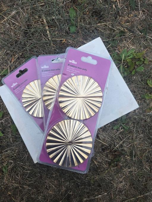  — 12 gold half cirle ribbed drawer pulls new
