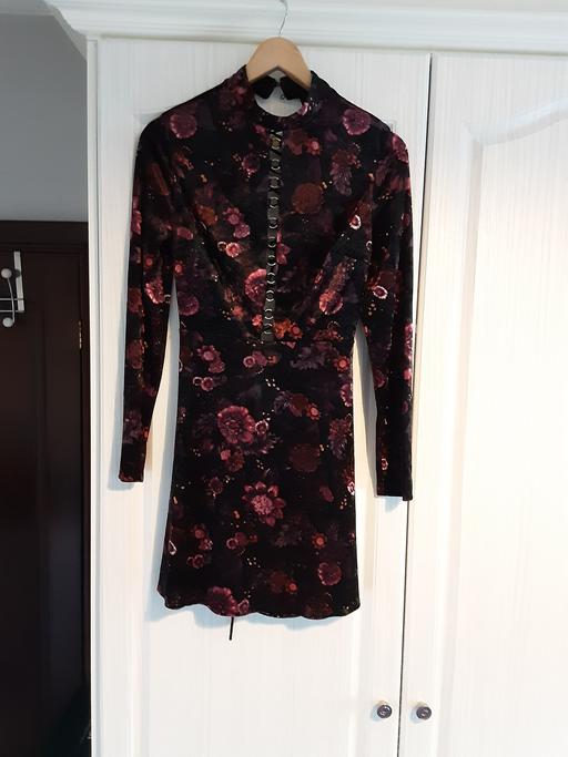  — Ladies Top Shop Dress