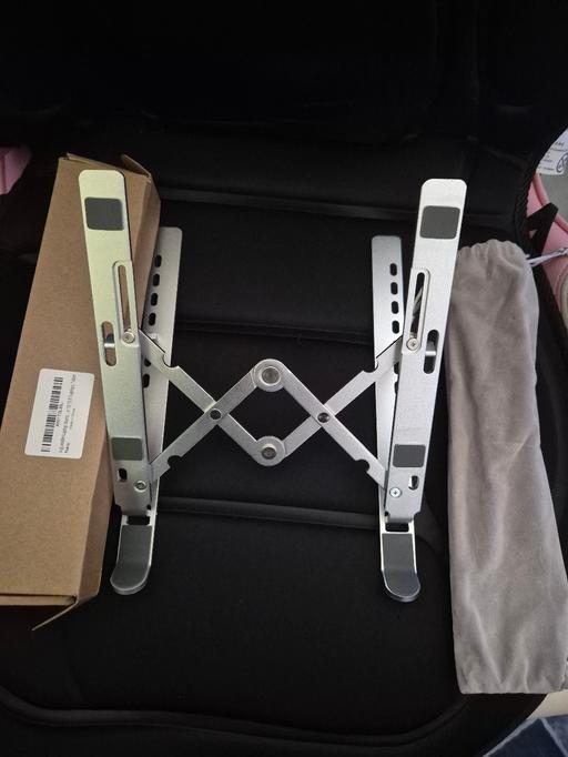 — new Adjustable Laptop/Tablet Stand