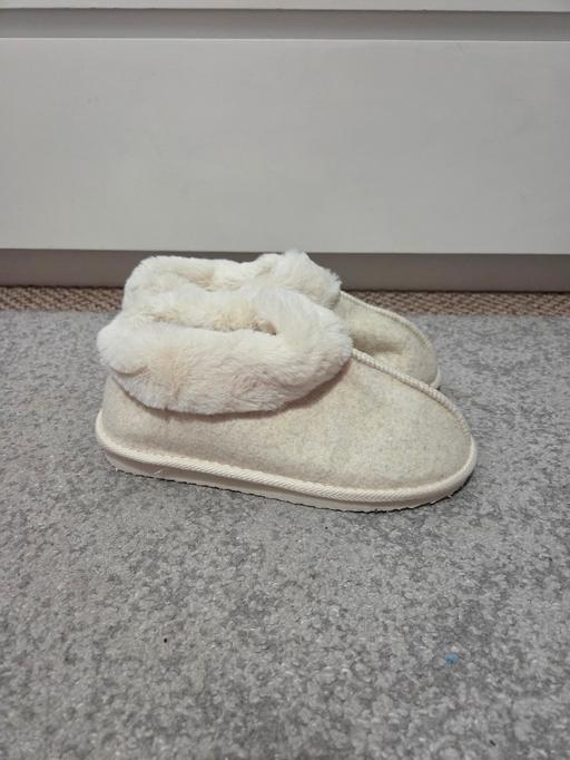  — 🌟NEW🌟 Size 5-6 PRIMARK slippers