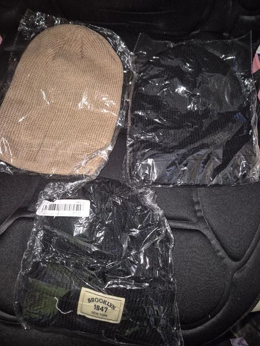  — new 3 X Kids Beanie Hats