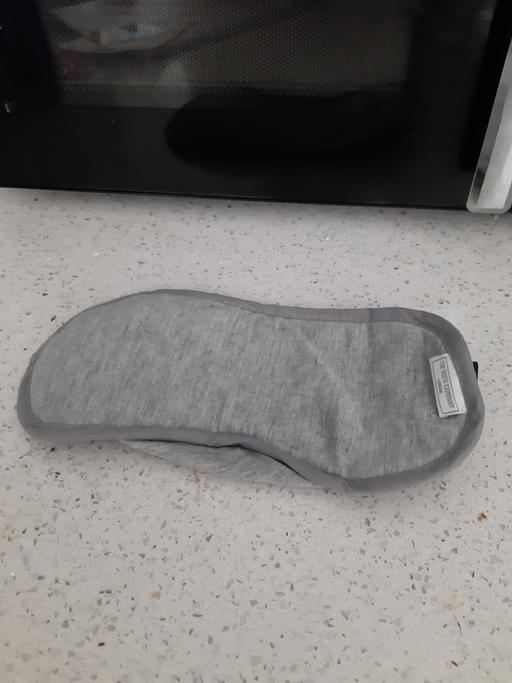  — eye mask