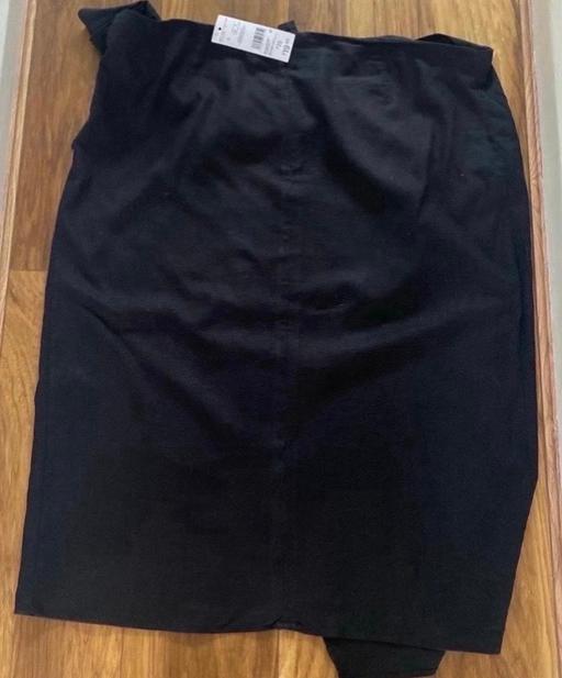  — Black wrap around skirt size 22