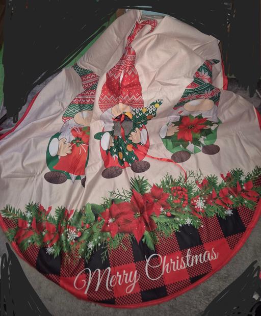  — new Xmas Soft Touch Gonk Tree Skirt