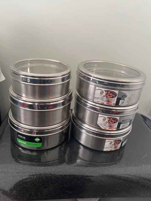  — 6  metal tins