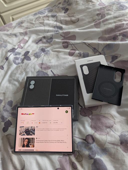  — Samsung Galaxy Z Fold 8