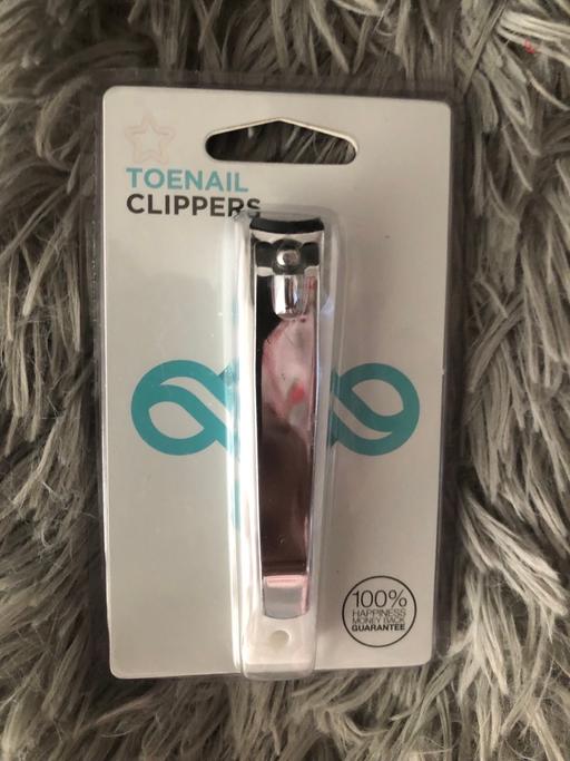  — Nail clippers