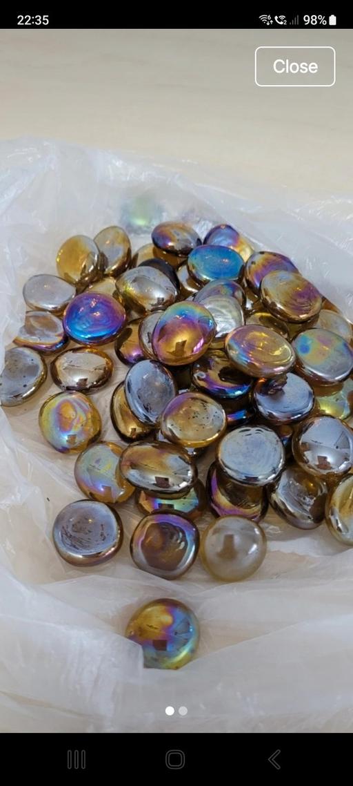  — Multicoloured glass iridescent plant pot topp