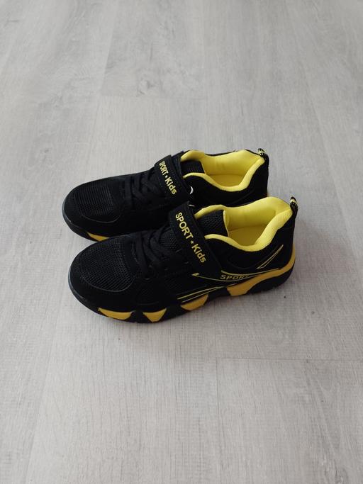  — New trainers size 2