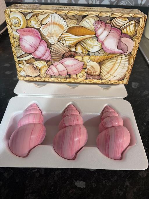  — Shell soap set