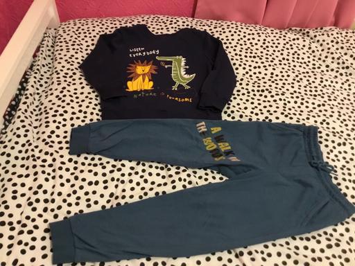  — Boys Joggers And Sweatshirt/Jumper age 4/5
