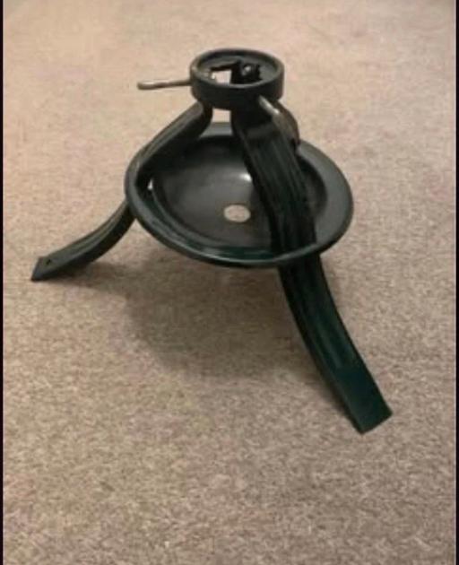  — Christmas Tree Stand