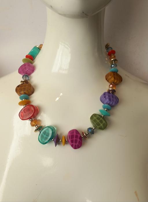  — Vintage Chunky Lucite Statement Necklace