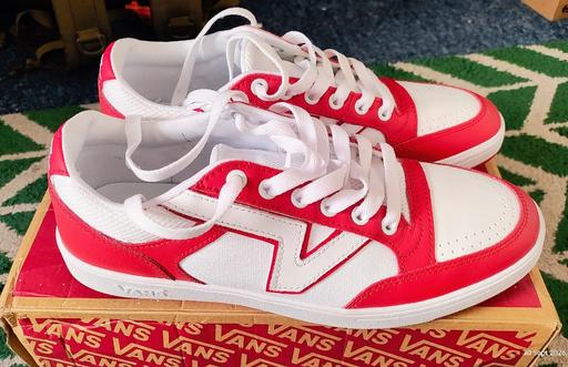  — Vans Lowland CC Red