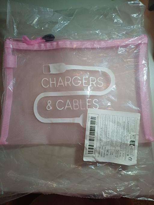  — Chargers & Cables pouch