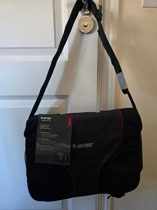  — Hi-Tec messenger/laptop bag - bnwt
