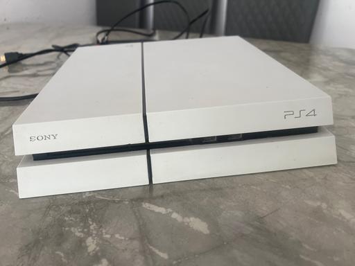  — Play station 4