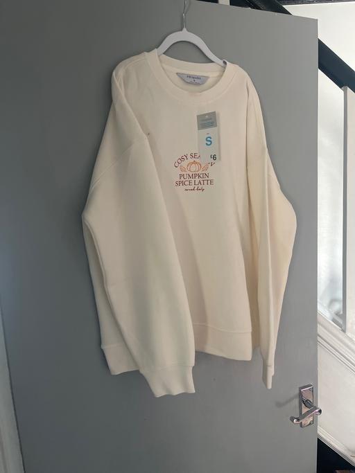  — New sweatshirt jumper size small