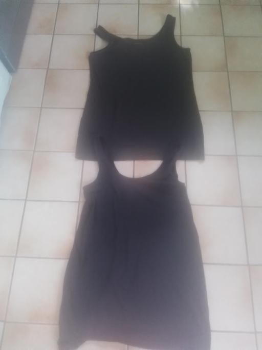  — TWO LADIES BLACK LONGLINE TOPS