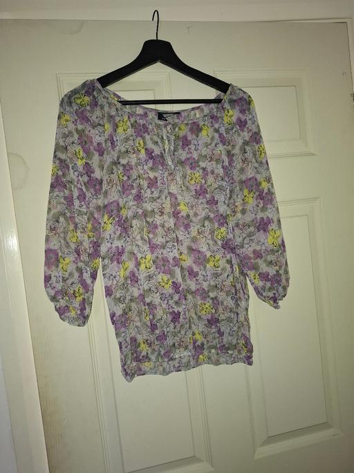  — ladies top size 10