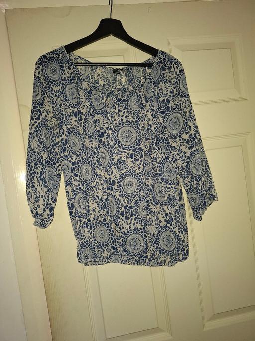  — ladies top size 10