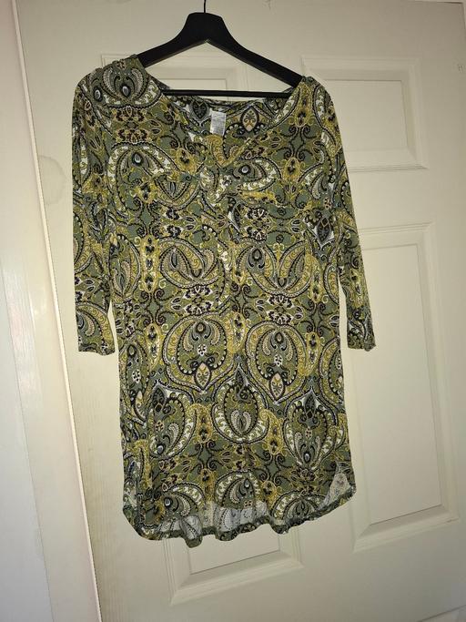  — ladies top size 14