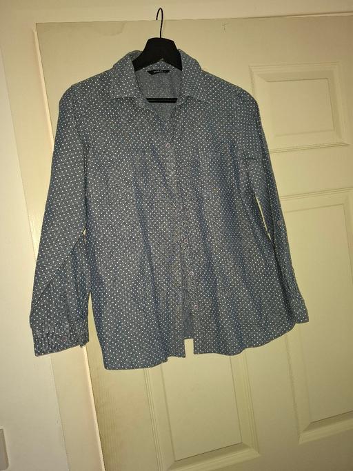  — ladies top size 12