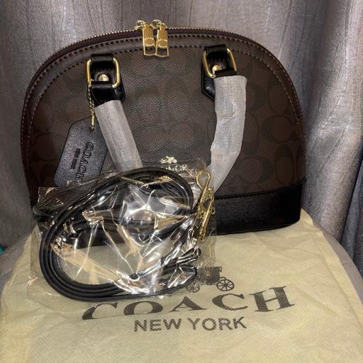  — Women’s bag