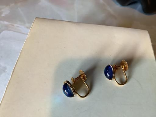  — 9 ct earrings