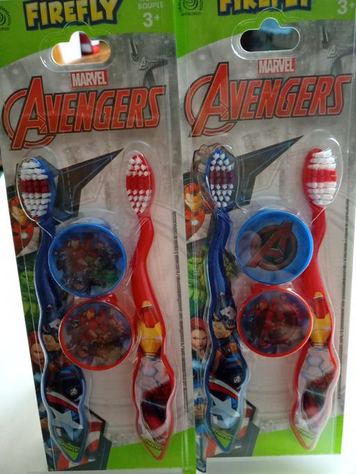  — 2 MARVEL AVENGERS TOOTHBRUSHES