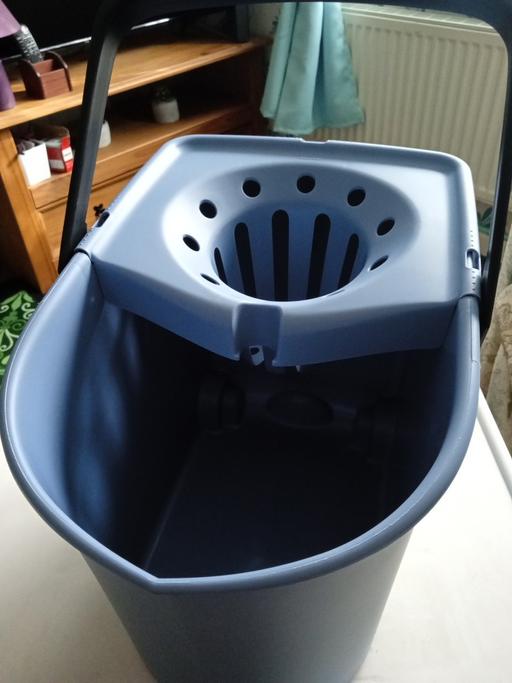  — brand new MOP BUCKET