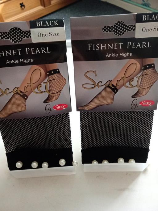  — 2 pairs of ladies FISHNET PEARLS Sets