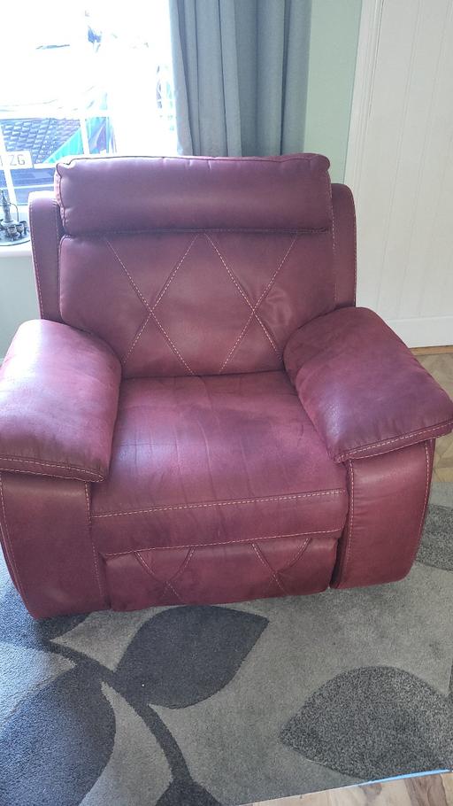  — Recliner armchair and a corner piece chair to