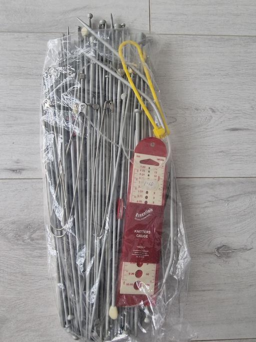  — knitting pins